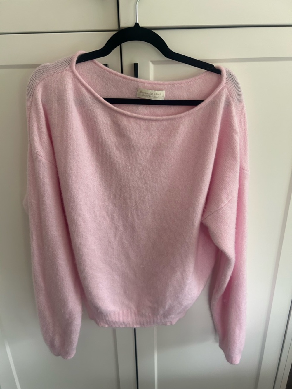 Abercrombie & Fitch light Pink Slash Sweater